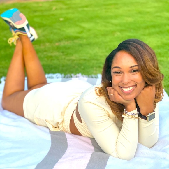 Meet your Posher, Brianna - Picture 1 of 2